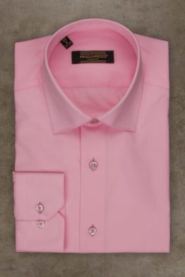 Рубашка розового цвета, приталенная модель Рубашки