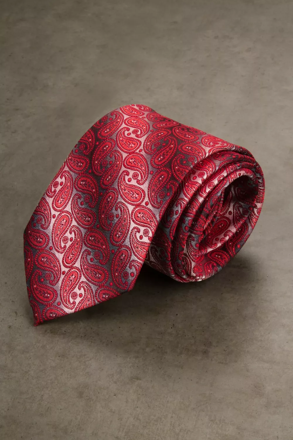 Галстук с красным узором Каталог