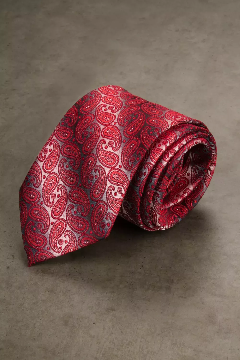 Галстук с красным узором Каталог