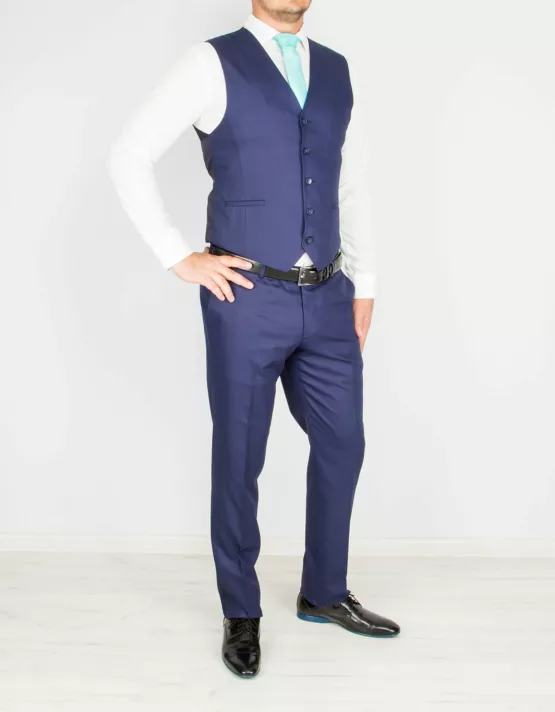 Костюм-тройка, синего цвета ткань с перфорацией Каталог