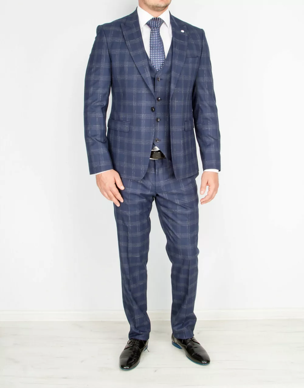 19 Костюм-тройка синего цвета в невыраженную серую клетку Каталог