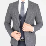 Костюм-тройка, компаньон серого цвета Каталог