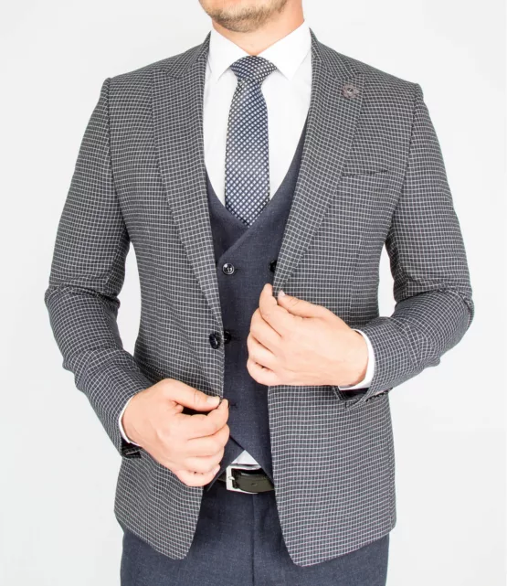 Костюм-тройка, компаньон серого цвета Каталог