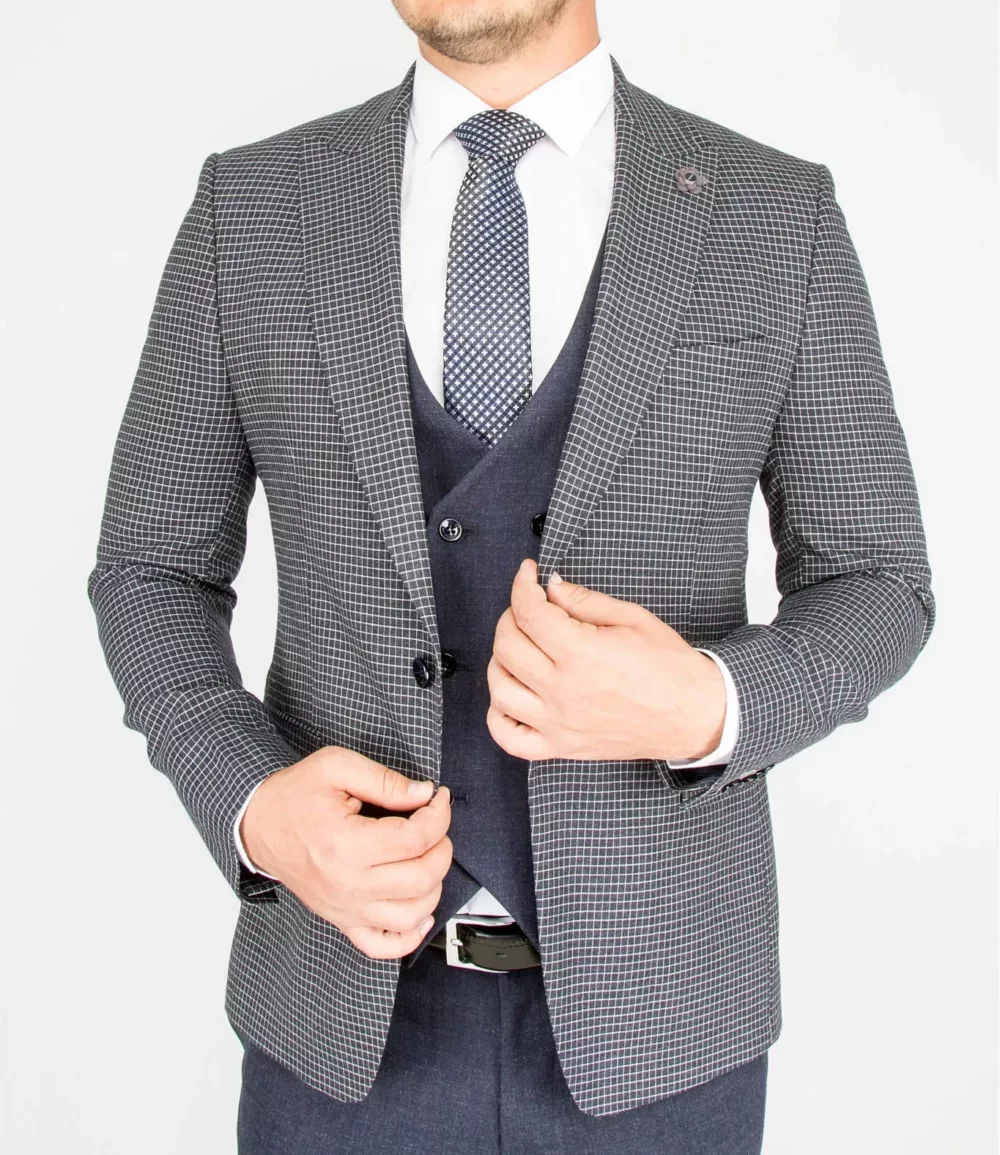 Костюм-тройка, компаньон серого цвета Каталог