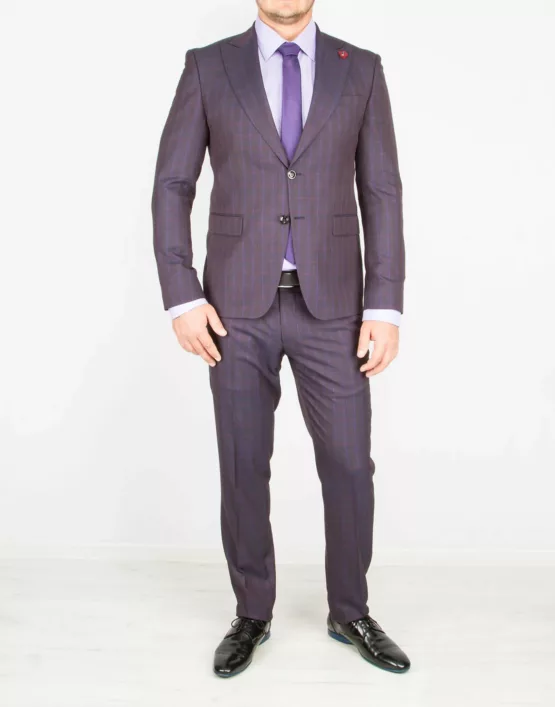 Костюм-двойка темно-бордового цвета в клетку Каталог