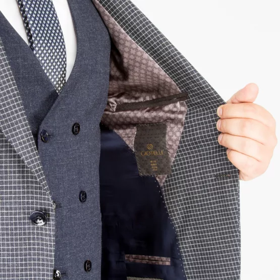 Костюм-тройка, компаньон серого цвета Каталог