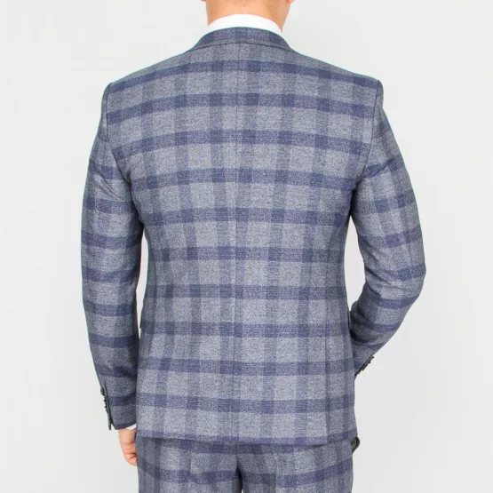 Костюм-тройка серого цвета в синюю крупную клетку Каталог