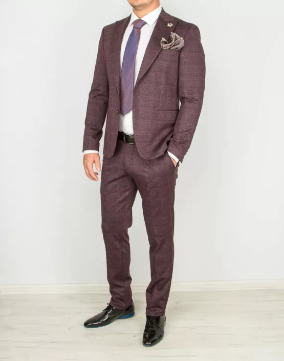 Костюм-двойка бордового цвета в серую скрытую клетку Каталог