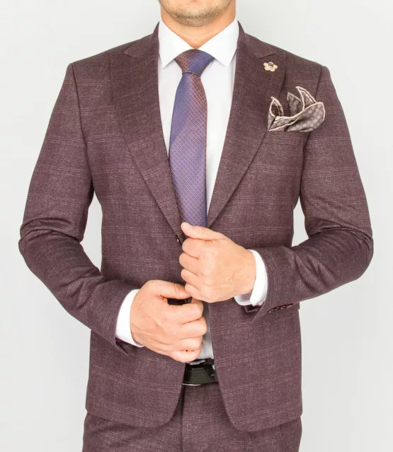 Костюм-двойка бордового цвета в серую скрытую клетку Каталог