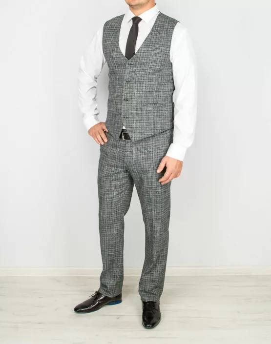 Костюм-тройка пепельно-серого цвета Каталог