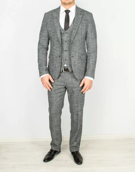 Костюм-тройка пепельно-серого цвета Каталог