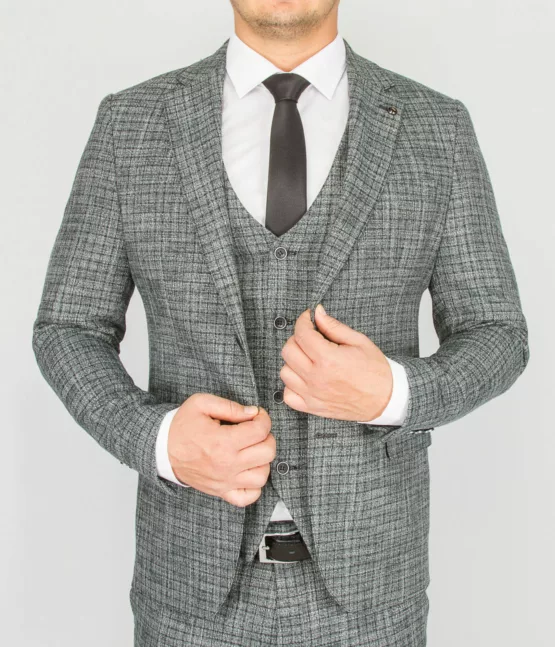 Костюм-тройка пепельно-серого цвета Каталог