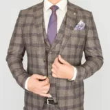 Костюм-тройка песочного цвета в фиолетовую клетку Каталог