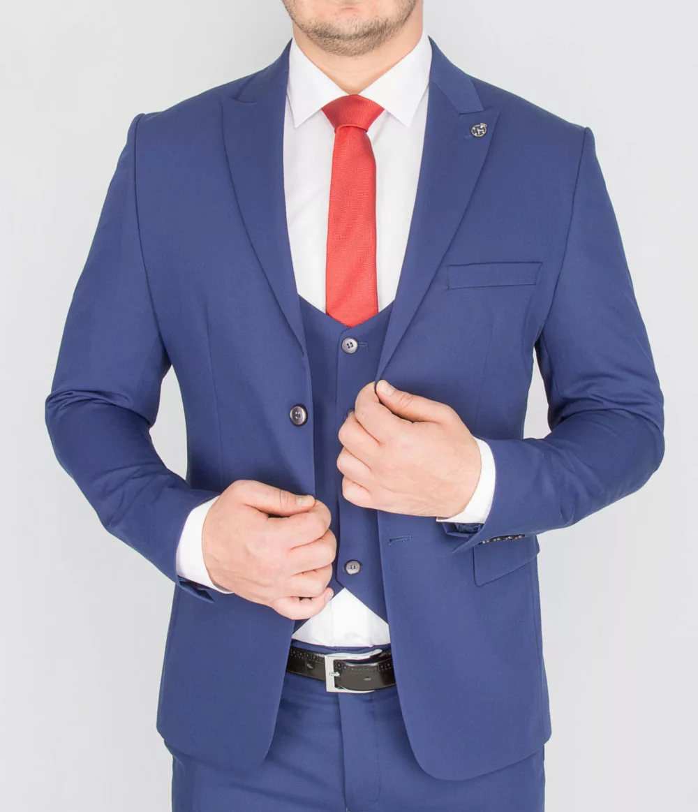 Костюм-тройка, приталенная модель синего цвета Каталог