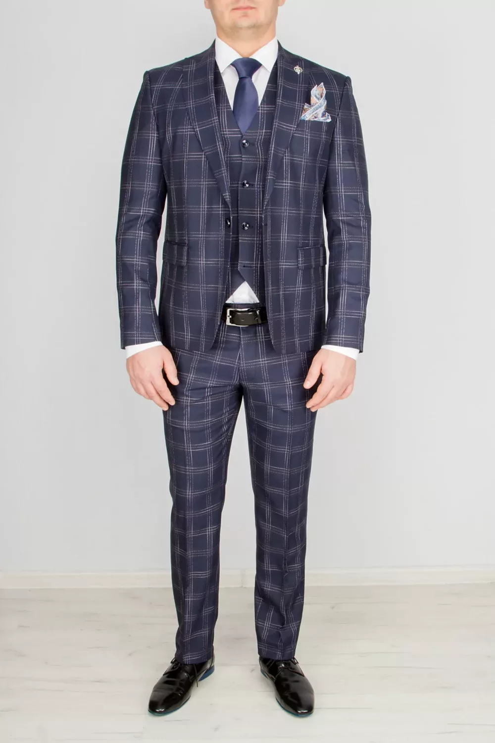 Костюм-тройка синего цвета в светлую клетку Каталог