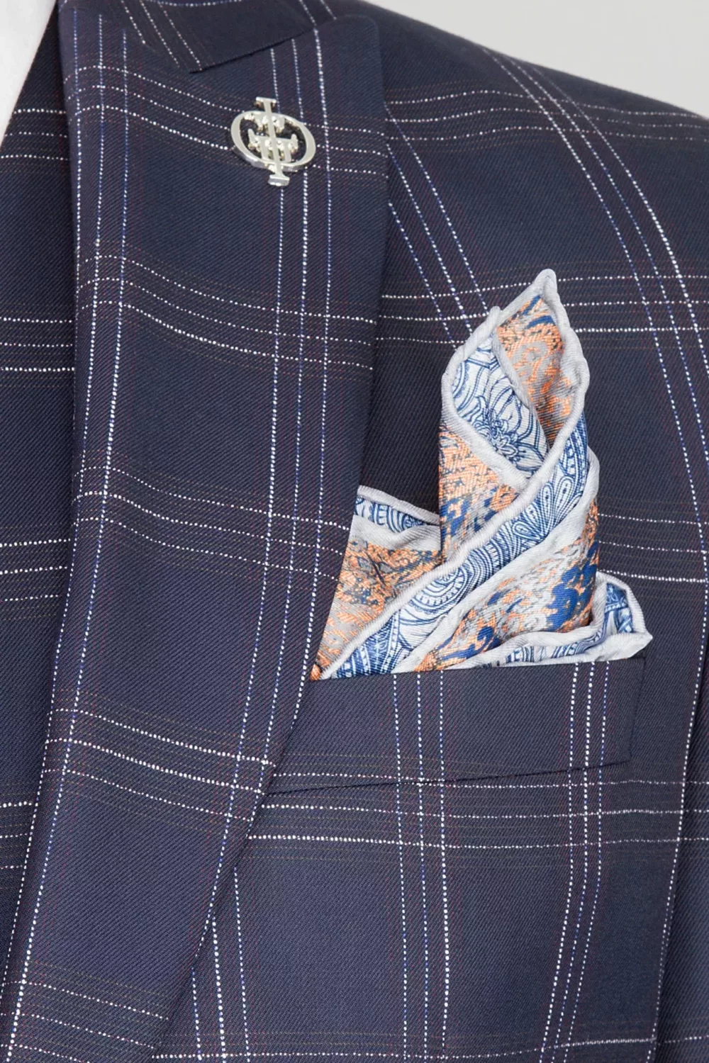 Костюм-тройка синего цвета в светлую клетку Каталог