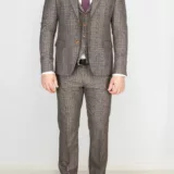 Костюм-тройка песочного цвета в клетку Каталог