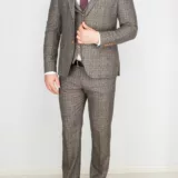 Костюм-тройка песочного цвета в клетку Каталог