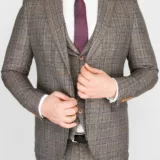 Костюм-тройка песочного цвета в клетку Каталог