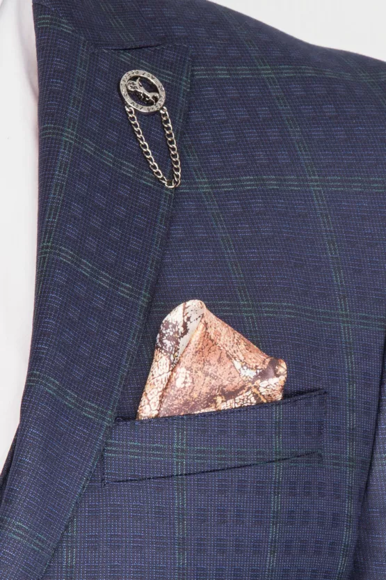 Костюм синего цвета в неяркую изумрудную клетку Каталог