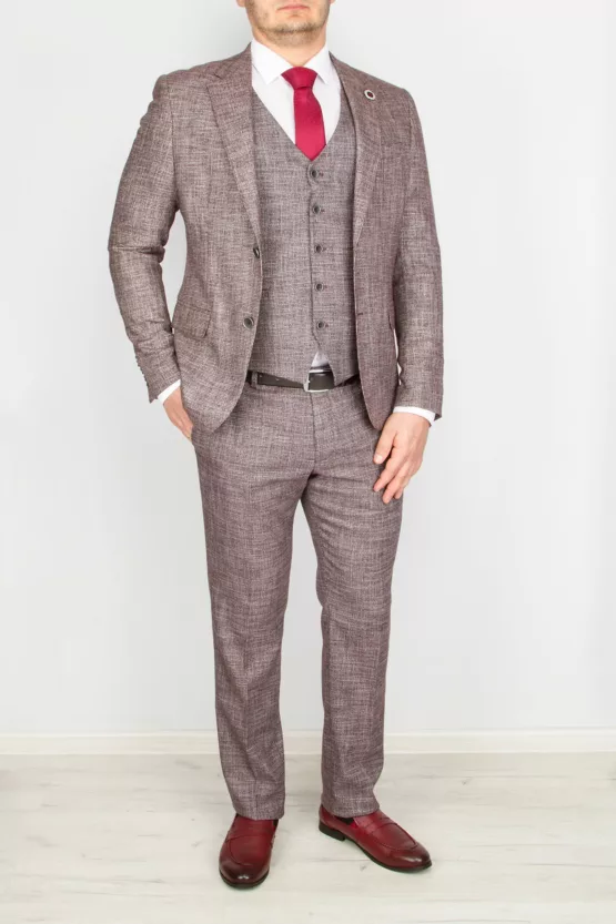 Костюм-тройка бордового цвета Каталог