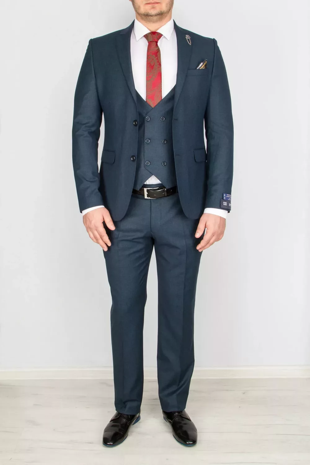 Костюм-тройка изумрудного цвета Каталог