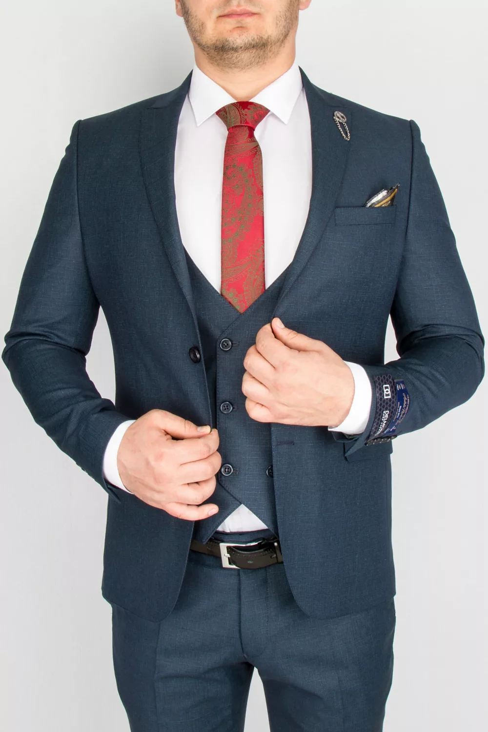 Костюм-тройка изумрудного цвета Каталог