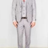 Костюм-тройка серого цвета в бледно-сиреневую клетку Вечерние мужские костюмы