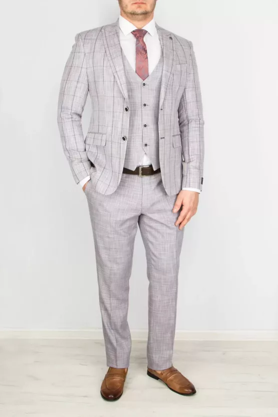 Костюм-тройка серого цвета в бледно-сиреневую клетку Вечерние мужские костюмы