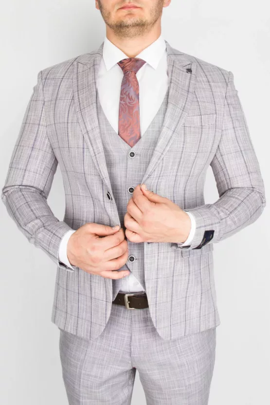 Костюм-тройка серого цвета в бледно-сиреневую клетку Вечерние мужские костюмы