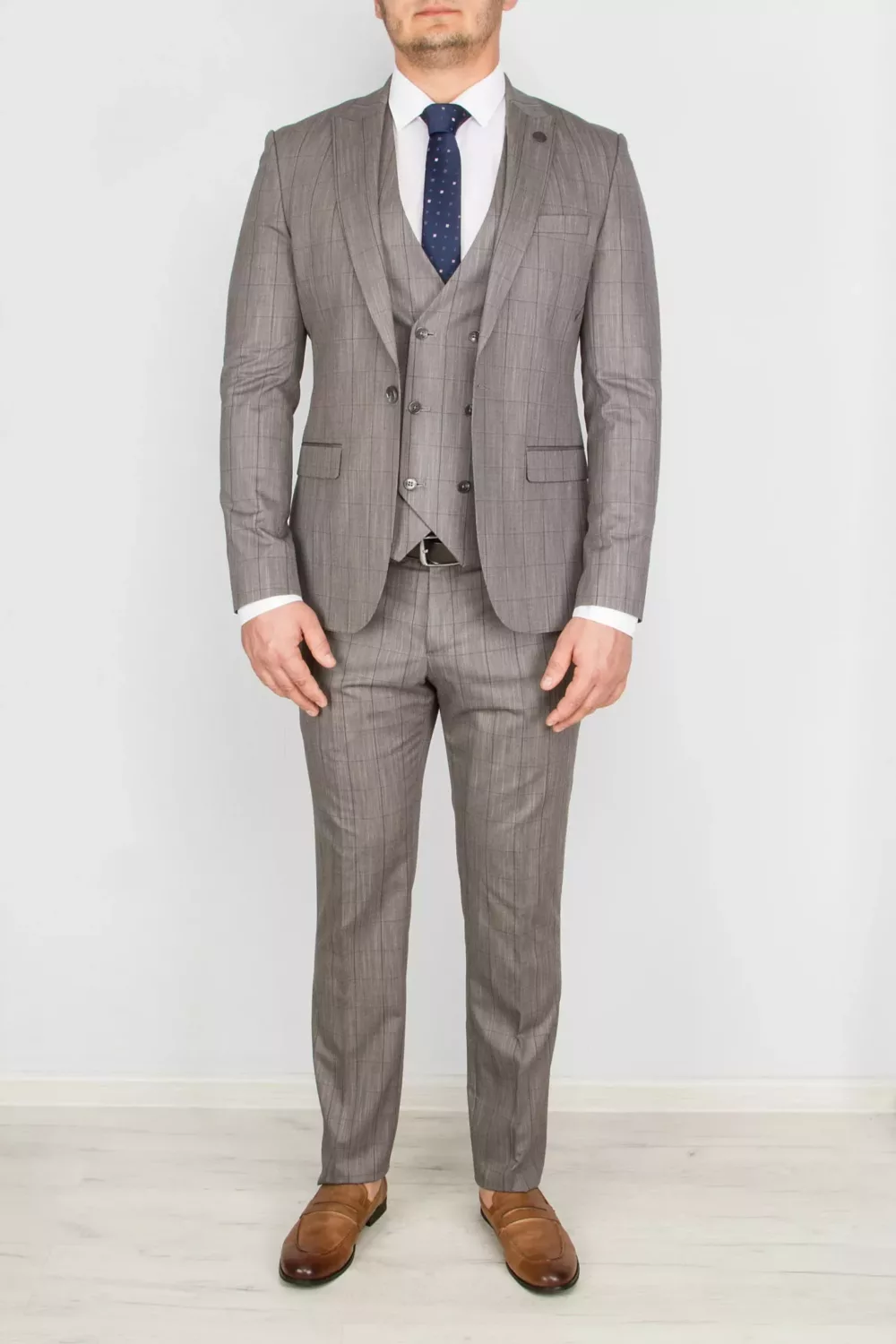 19 Костюм-тройка песочного цвета в тонкую клетку Брючные мужские костюмы