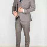 Костюм-тройка песочного цвета в тонкую клетку Брючные мужские костюмы