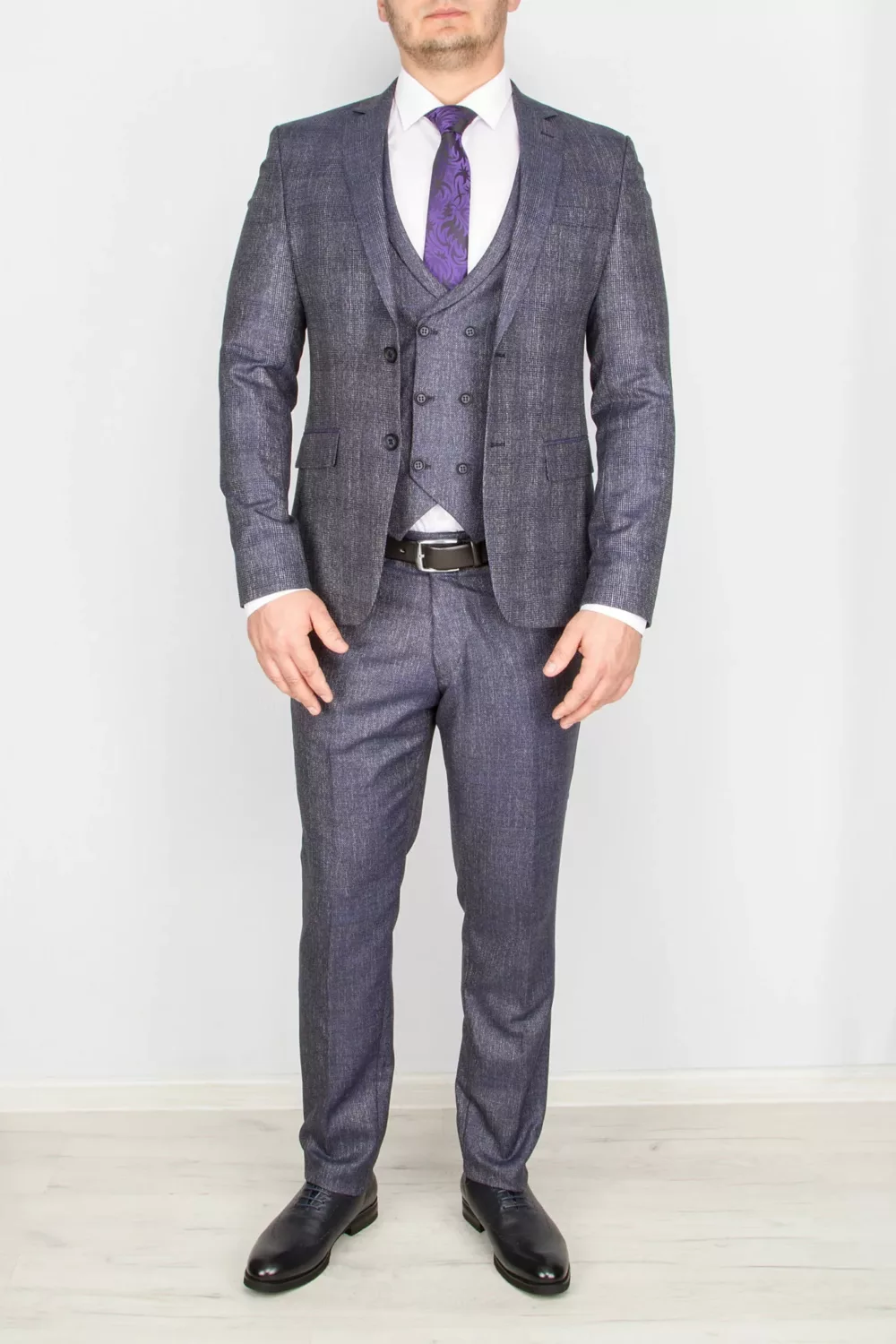 37 Серый костюм-тройка в клетку Каталог