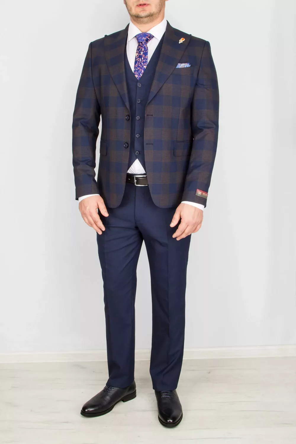 Костюм-тройка синего цвета комбинированная модель Брючные мужские костюмы