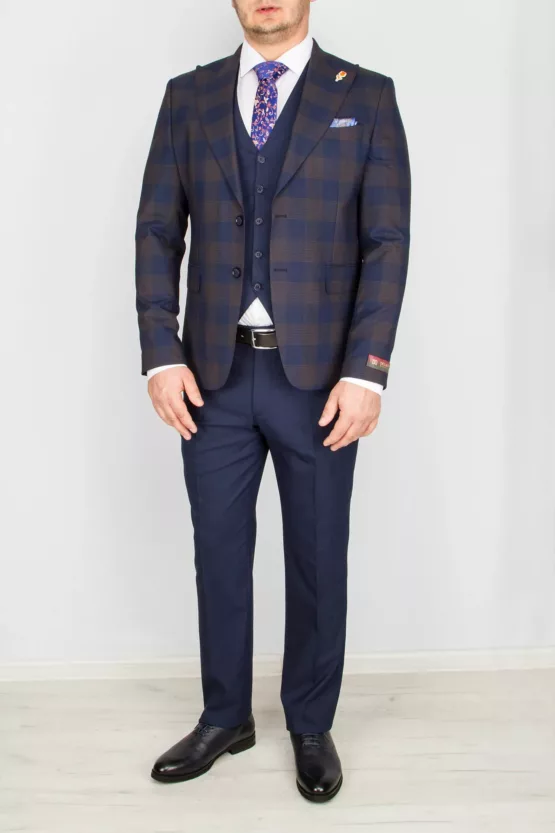 Костюм-тройка синего цвета комбинированная модель Брючные мужские костюмы
