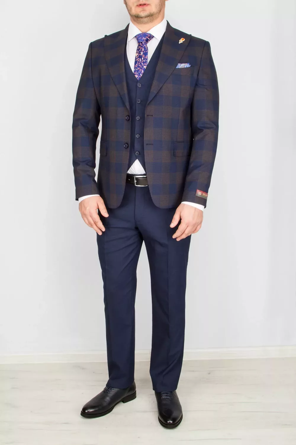 Костюм-тройка синего цвета комбинированная модель Каталог