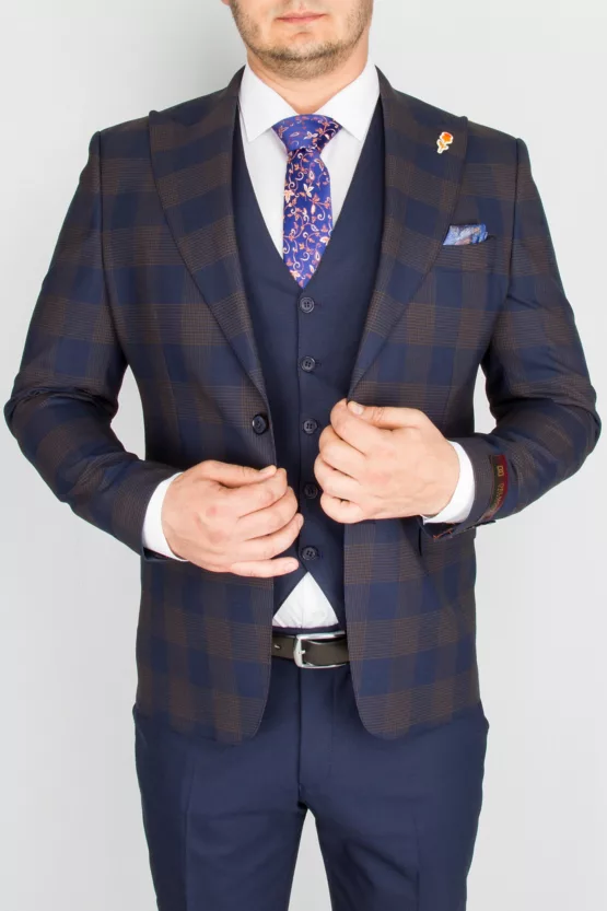 Костюм-тройка синего цвета комбинированная модель Брючные мужские костюмы