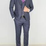 Приталенный костюм-тройка серого цвета Брючные мужские костюмы