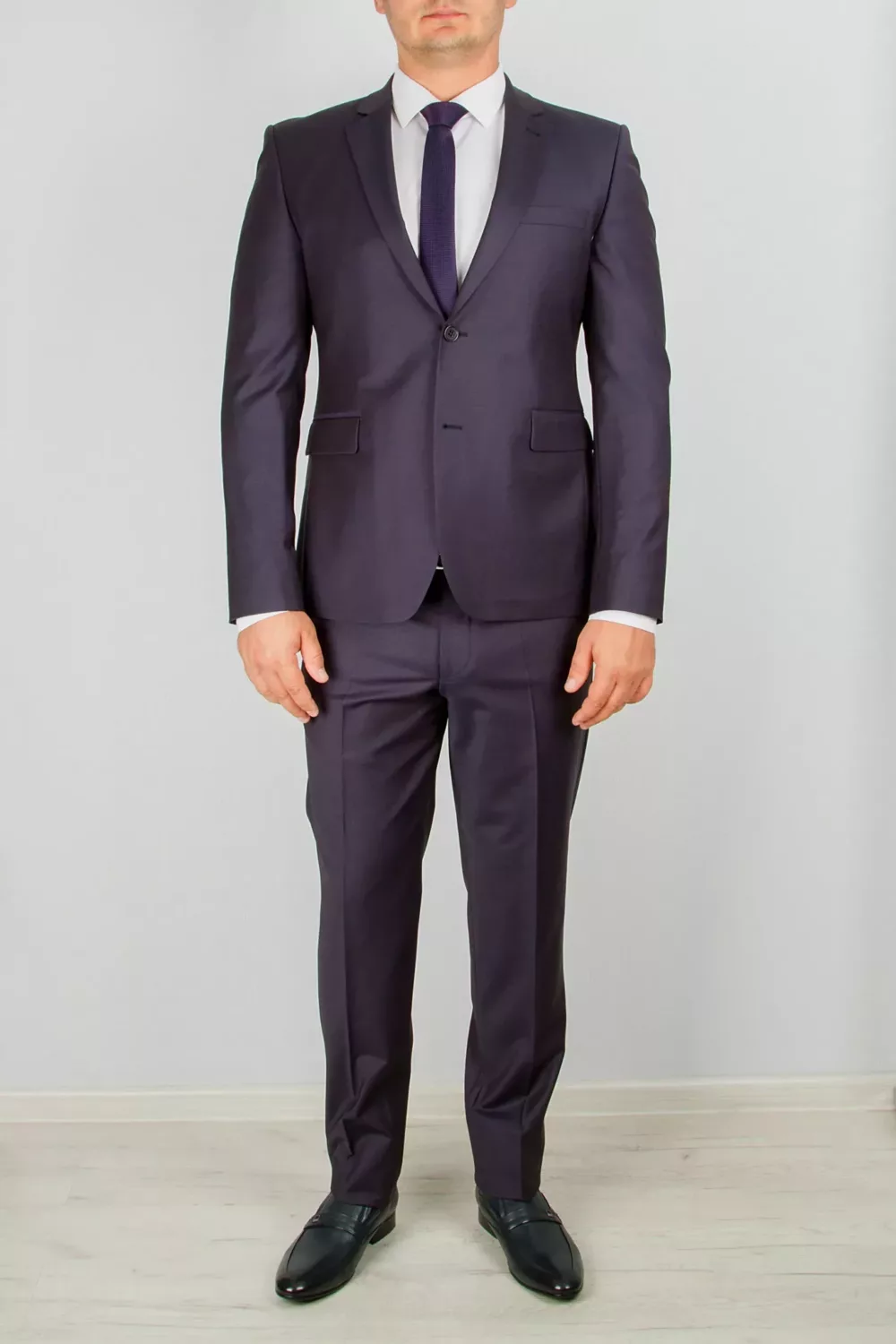 Костюм-двойка темно-фиолетового цвета. Каталог