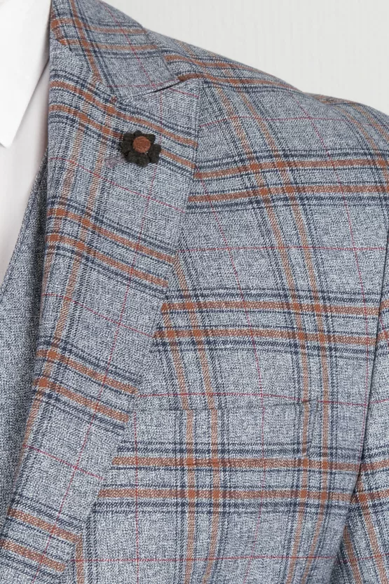 Костюм-тройка серого цвета с комбинированным клеточным пиджаком Каталог