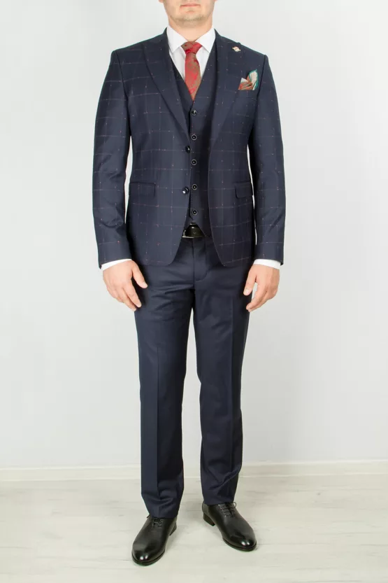 Синий костюм-тройка с клеточным пиджаком Каталог