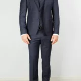 Синий костюм-тройка с клеточным пиджаком Каталог