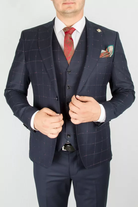 Синий костюм-тройка с клеточным пиджаком Каталог