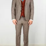 Костюм-тройка песочного цвета с трикотажным жилетом Каталог