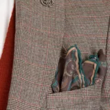 Костюм-тройка песочного цвета с трикотажным жилетом Каталог