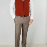 Костюм-тройка песочного цвета с трикотажным жилетом Каталог