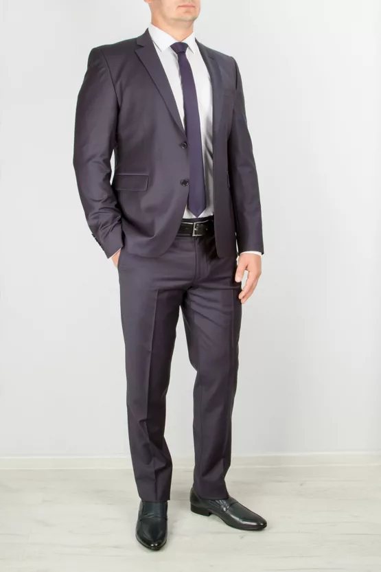 Костюм-двойка темно-фиолетового цвета. Каталог