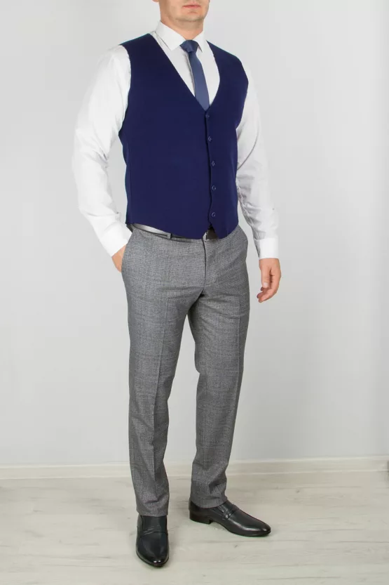 Костюм-тройка серого цвета с трикотажным синим жилетом Каталог