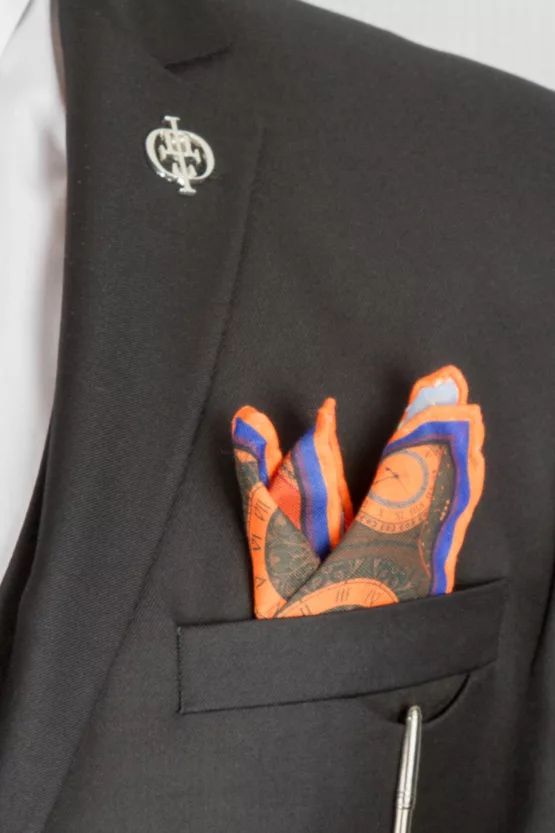 Костюм-тройка матово-черный Каталог