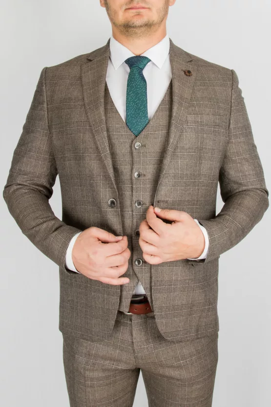 Клетчатый костюм-тройка песочного цвета Вечерние мужские костюмы